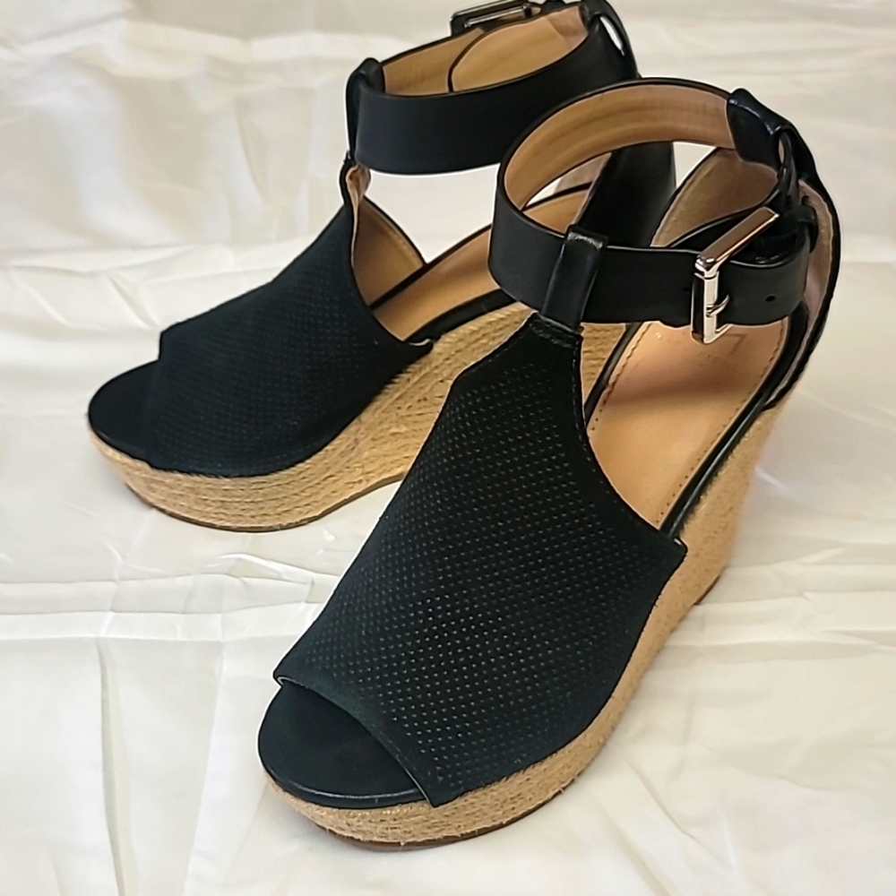 MARC FISHER womens woven heel platforms black size 5 1/2